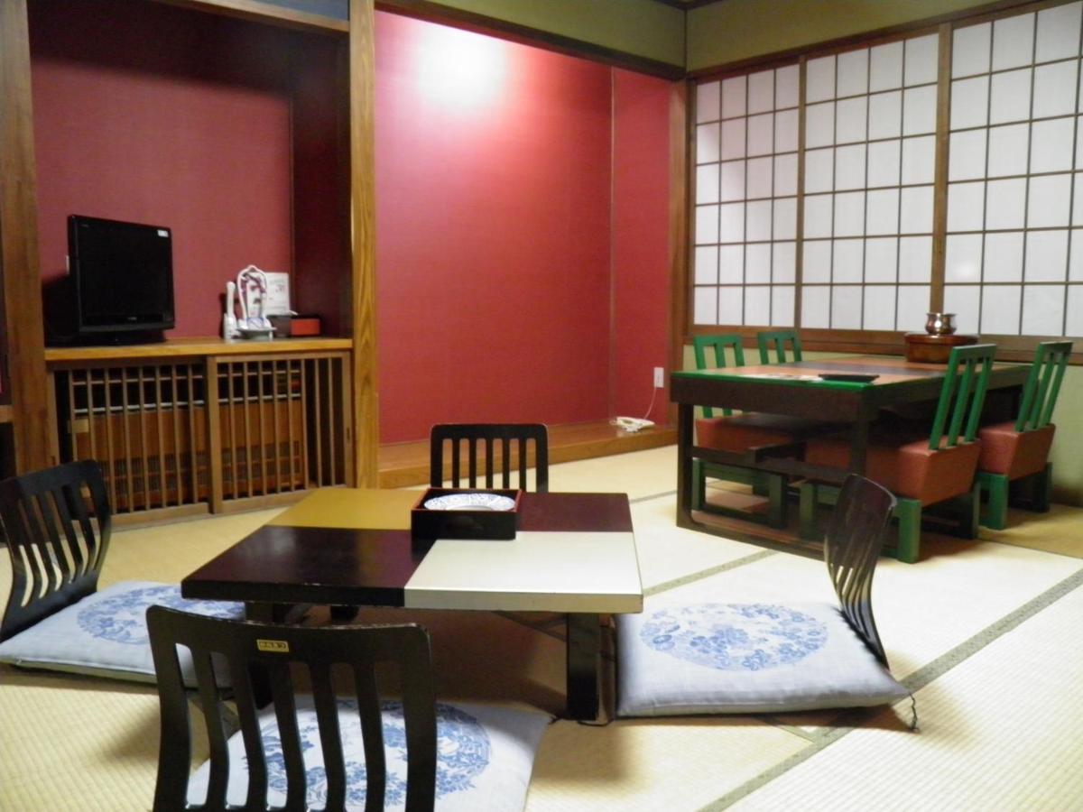 Wakanoyu Chikuma Стая снимка